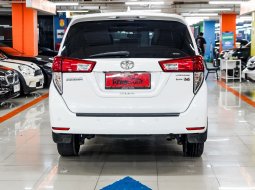 Toyota Kijang Innova V M/T Diesel 2017 Putih 4