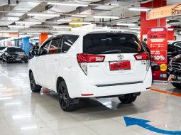 Toyota Kijang Innova V M/T Diesel 2017 Putih 5