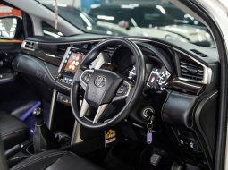 Toyota Kijang Innova V M/T Diesel 2017 Putih 9