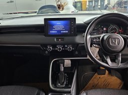 Honda HRV Special Edition A/T ( Matic Panoramic Sunroof ) 2022 Putih Km 19rban Mulus Siap Pakai 12