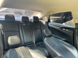 Jual Honda Civic Turbo 1.5 Automatic 2017 Sedan siap pakai… 8