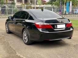 Honda Accord 2.4 VTi-L 2013 Hitam 6