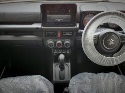 Suzuki Jimny AT 2023 ivory baru cash kredit bisa 11