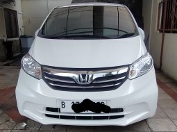 Honda Freed E 2013 Putih 1