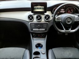 Mercedes-Benz GLA 200 Gasoline 2017 amg line sunroof abu cash kredit proses bisa dibantu 10