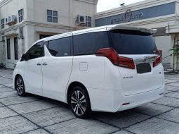 Toyota Alphard 2.5 G Facelift (ATPM) 4