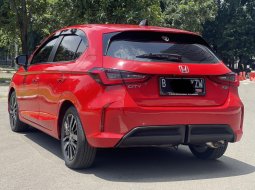 Jual cepat mobil Honda Civic Hatchback RS 2021 Hatchback 4