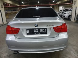 BMW 3 Series 320i e90 lci matic 2012 low km 4