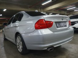 BMW 3 Series 320i e90 lci matic 2012 low km 10