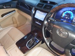 Toyota Camry 2.5 V Automatic 2018 gresss 3