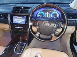 Toyota Camry 2.5 V Automatic 2018 gresss 6