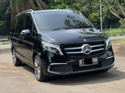 Jual mobil Mercedes-Benz V-Class V 260 2019 Hitam
