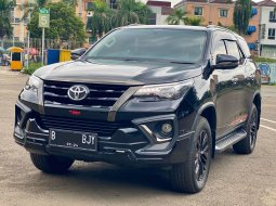 Toyota Fortuner TRD 2019 Hitam 2