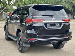 Toyota Fortuner TRD 2019 Hitam 4