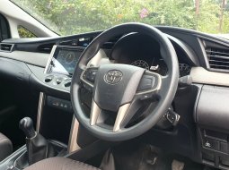 Toyota Kijang Innova G M/T Gasoline 2021 bensin hitam tangan pertama dari baru cash kredit bisa 19