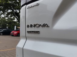 Toyota Kijang Innova Zenix Hybrid TSS Modelista at 2022 8