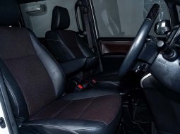 Toyota Voxy 2.0 A/T 2018 8