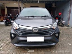  TDP (9JT) Daihatsu SIGRA R 1.2 MT 2021 Abu-abu 