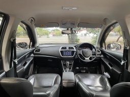Jual mobil Suzuki SX4 S-Cross AT 2018 Putih gress siap pakai 7