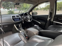 Jual mobil Suzuki SX4 S-Cross AT 2018 Putih gress siap pakai 8