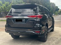 Promo mobil Toyota Fortuner VRZ 2019 Hitam siap pakai… 5