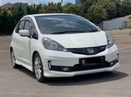 Jual mobil Honda Jazz RS GE8 AT 2014 Putih