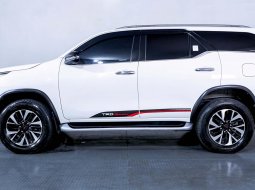 Toyota Fortuner 2.4 VRZ AT 2019 3