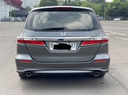 Promo jual mobil Honda Odyssey 2.4 2012 Abu-abu 6