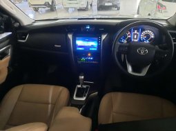 Toyota Fortuner 2.4 G AT 2017 5