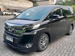 Toyota Vellfire 2.5 G A/T 2015 3