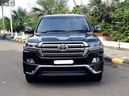 Toyota Land Cruiser 4.5 V8 Diesel 2013 hitam km32rban upgrade model 2019 cash kredit proses bisa