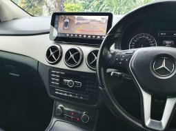 Mercedes-Benz B-CLass B 200 2014 putih pajak panjang cash kredit proses bisa dibantu 12