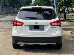 Jual mobil Suzuki SX4 S-Cross AT 2018 Putih siap pakai.!!! 6