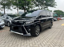 Toyota Voxy 2.0 A/T 2019/2020 Hitam Istimewa Termurah