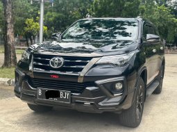 Promo jual mobil Toyota Fortuner VRZ 2019 Hitam 2