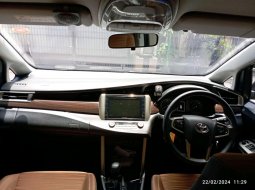  TDP (22JT) Toyota INNOVA V LUX 2.0 AT 2018 Hitam  4