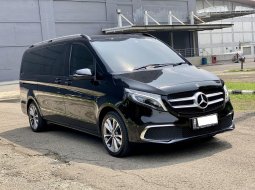 Mercedes-Benz V-Class V 260 2019 Hitam 3