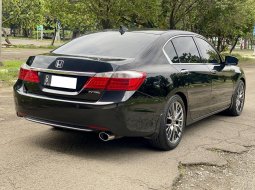 Honda Accord 2.4 VTi-L 2013 Hitam 4