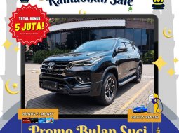 Toyota Fortuner New 4x2 2.4 GR Sport AT Matic 2021 Hitam 1