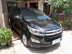 Toyota Kijang Innova V Luxury 1