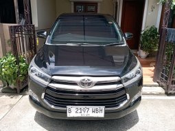 Toyota Kijang Innova V Luxury 2