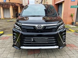Toyota Voxy 2.0 A/T 2019 Dp ceper siap TT om gan