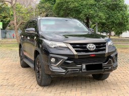 Toyota Fortuner 2.4 TRD AT