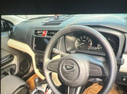Daihatsu Terios X 1500, AT Deluxe 2022, hitam, km.30ribuan, kondisi istimewa 2