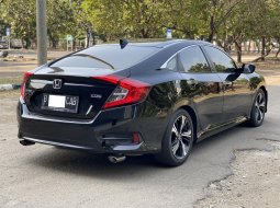 Honda Civic 1.5L Turbo 2017 Hitam 4