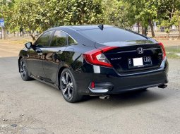 Honda Civic 1.5L Turbo 2017 Hitam 6