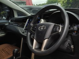 Toyota Kijang Innova V A/T Gasoline 2020 MPV KM17rb Tanpa DP 3