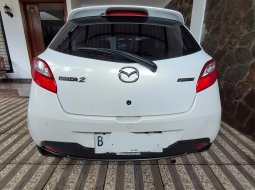 Mazda 2 Hatchback 2012 2