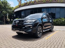 Toyota Fortuner 2.4 TRD AT Matic 2018 Hitam