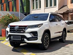 Toyota Fortuner 2.4 TRD AT 2021 VRZ dp minim bs TT om